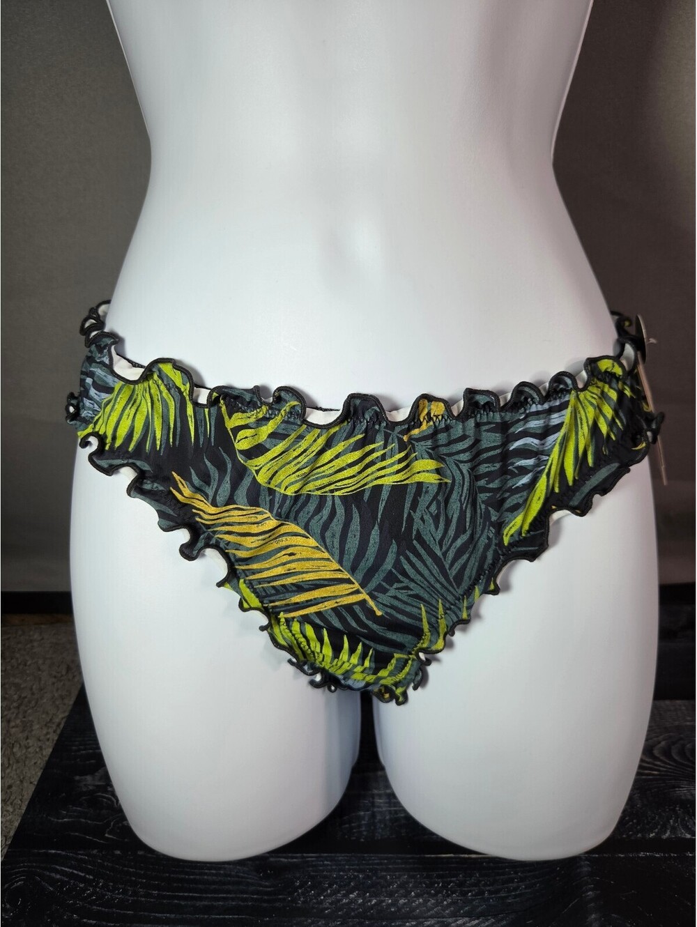 XS Victoria's Secret Swim Tropical Palm Cheeky Ruffle Bikini Bottom NWT